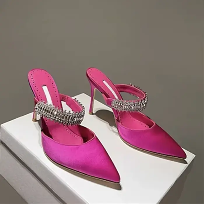 Chaussures à talons hauts et strass en satin pour femmes européennes et américaines