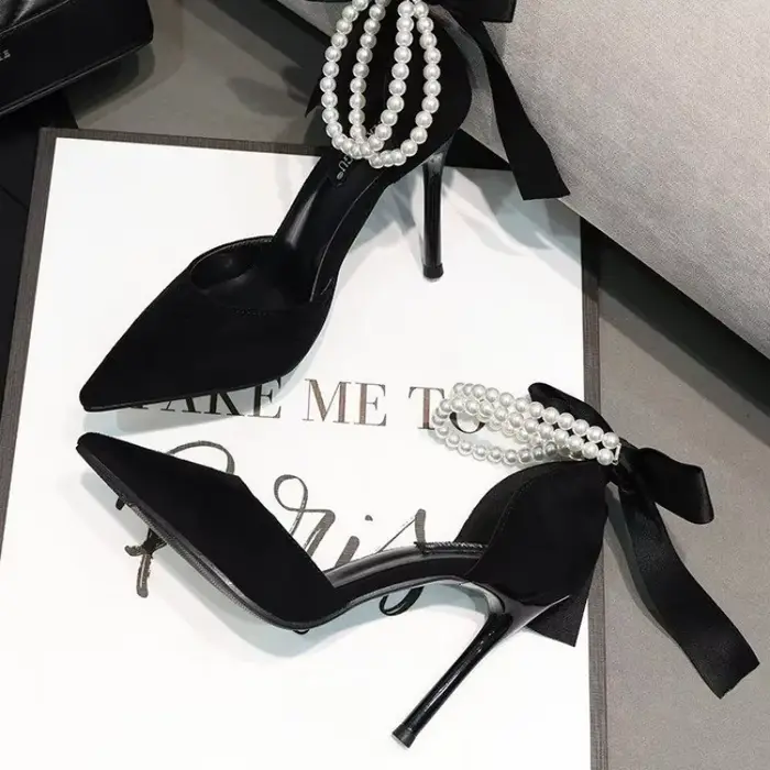 Escarpins noirs pour femmes – Nouvelle collection d'été, design de marque, perles et cordon, talons