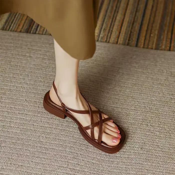 Sandales plates pour femmes 2026 – Nouveauté estivale, style simple et tendance, avec bande élastiqu